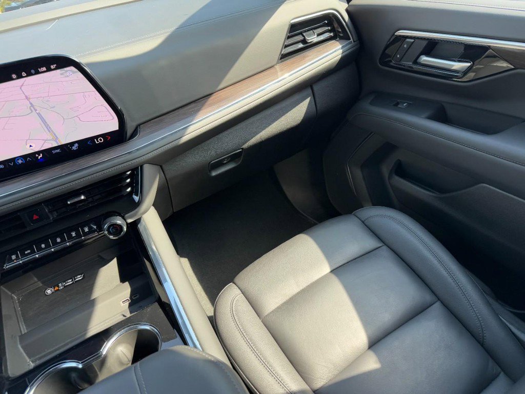 Used 2025 Chevrolet Tahoe LT image 16