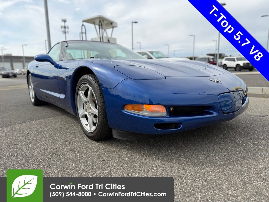 Used 2003 Chevrolet Corvette Coupe w/ Preferred Equipment Group RWD image 1
