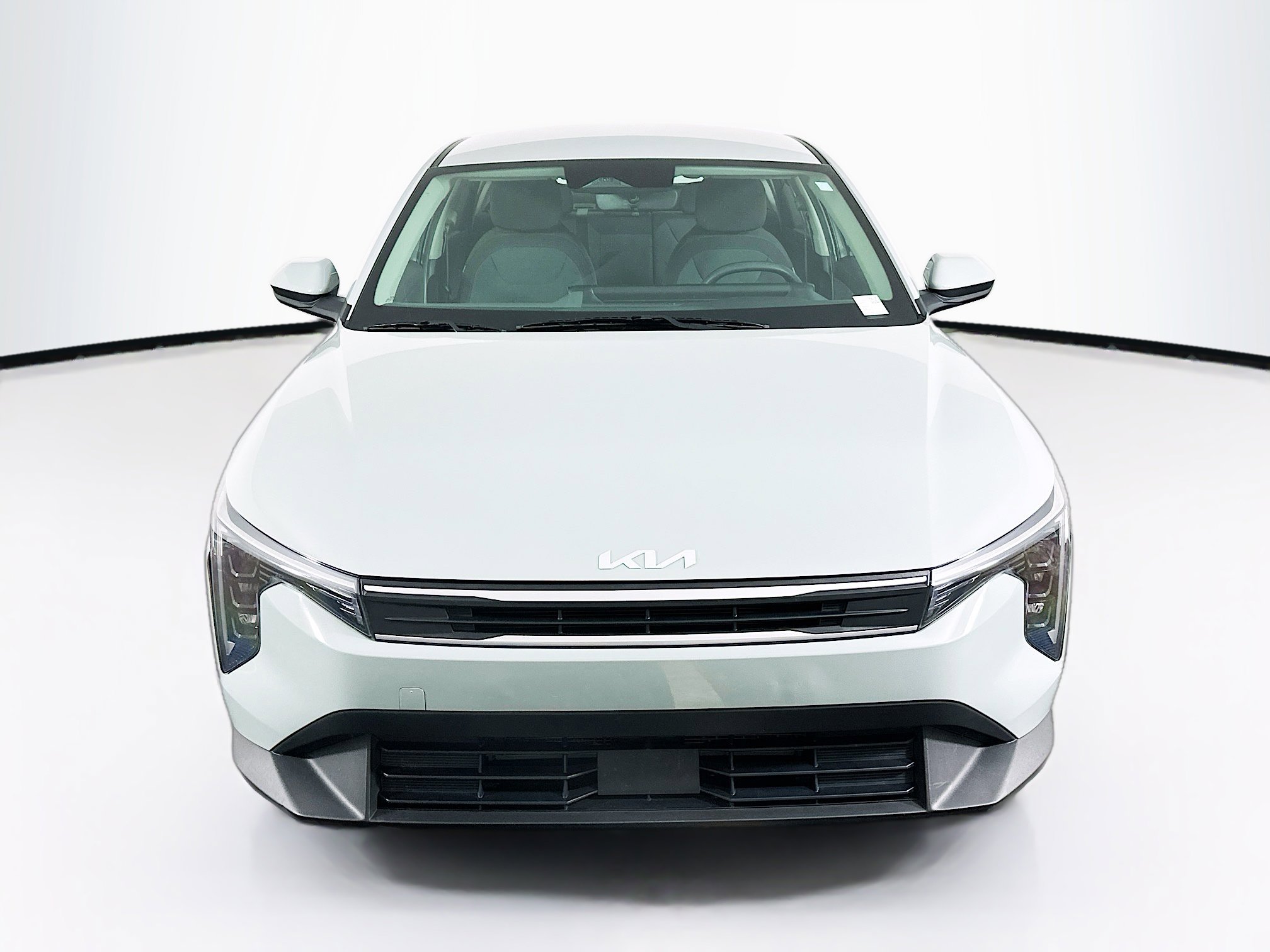 Used 2025 Kia K4 LXS image 2