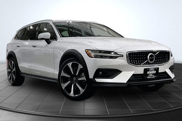 Certified 2021 Volvo V60 T5 Cross Country w/ Climate Package AWD/4WD image 14