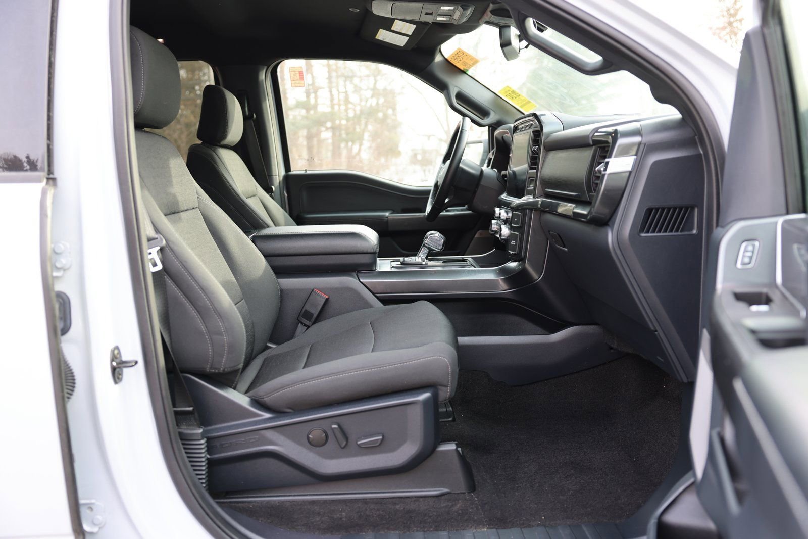 Used 2022 Ford F150 XLT w/ Equipment Group 302A High image 9