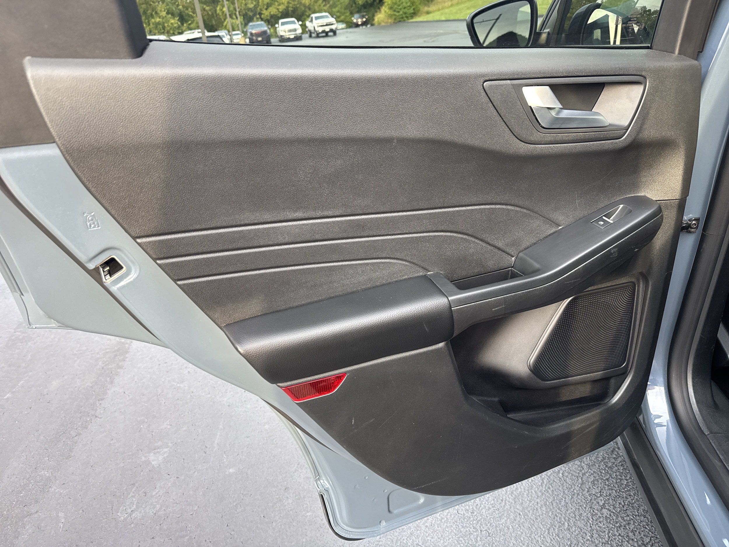 Used 2025 Ford Escape ST-Line Select AWD/4WD image 7