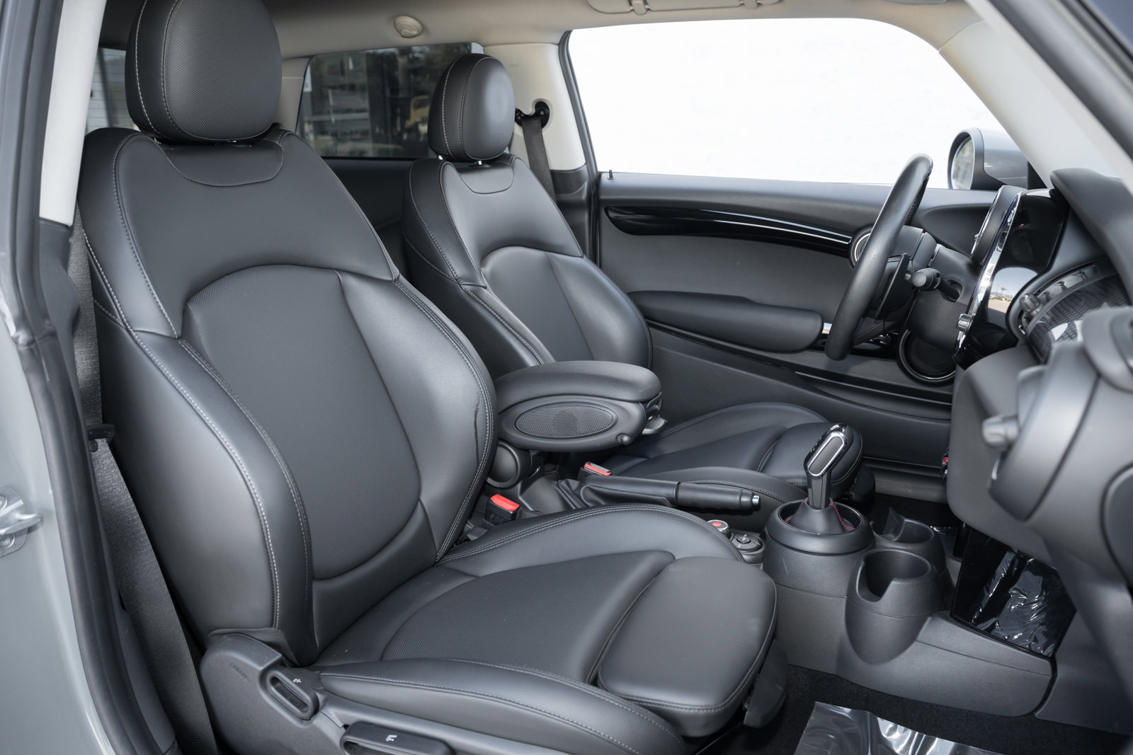 Used 2020 MINI Cooper S image 33