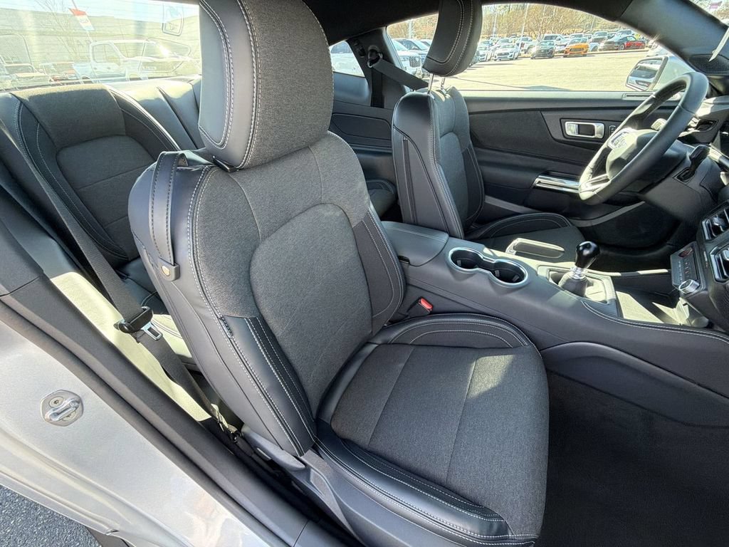 New 2026 Ford Mustang GT w/ GT Performance Package RWD image 25