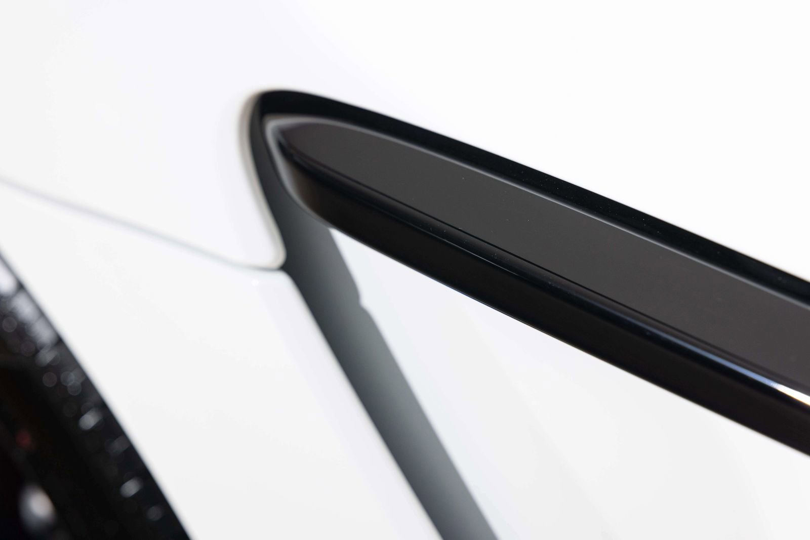 New 2026 Aston Martin DBX 707 AWD/4WD image 9