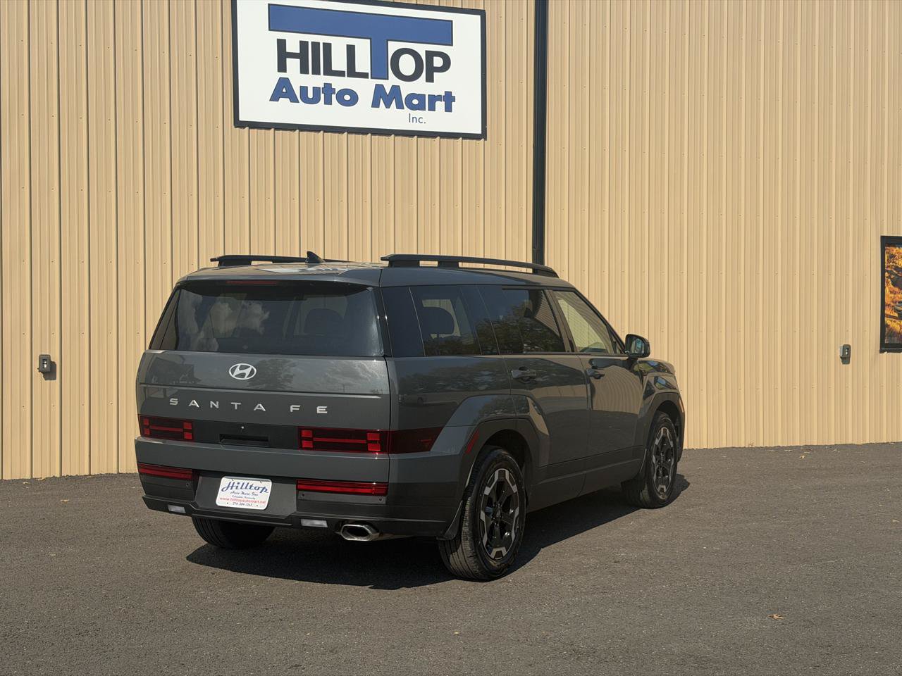 Used 2026 Hyundai Santa Fe SEL FWD image 2