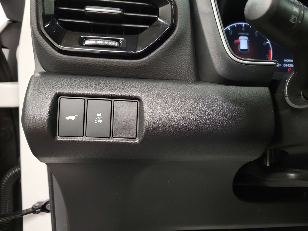 Used 2025 Honda Pilot Touring image 30