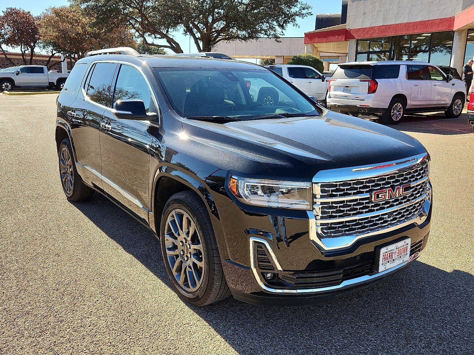Used 2023 GMC Acadia Denali w/ Black Diamond Edition image 6