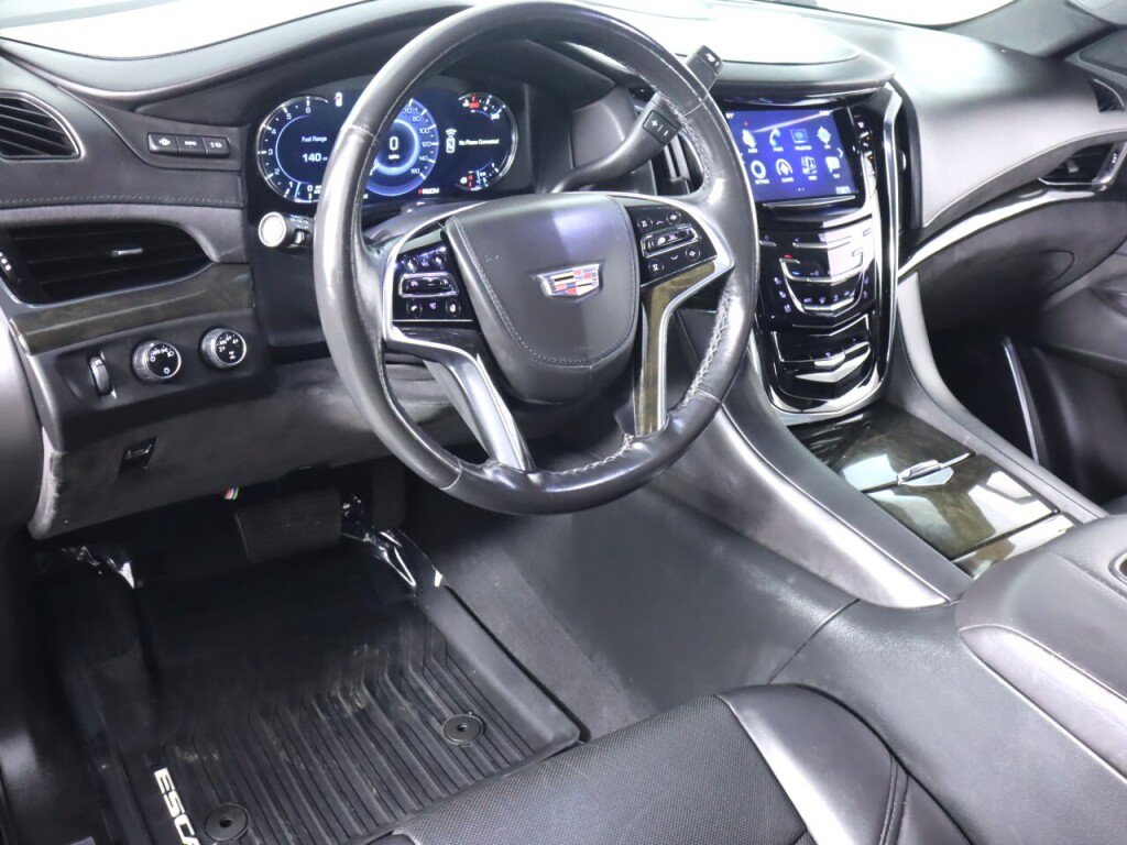 Used 2016 Cadillac Escalade Platinum AWD/4WD image 9