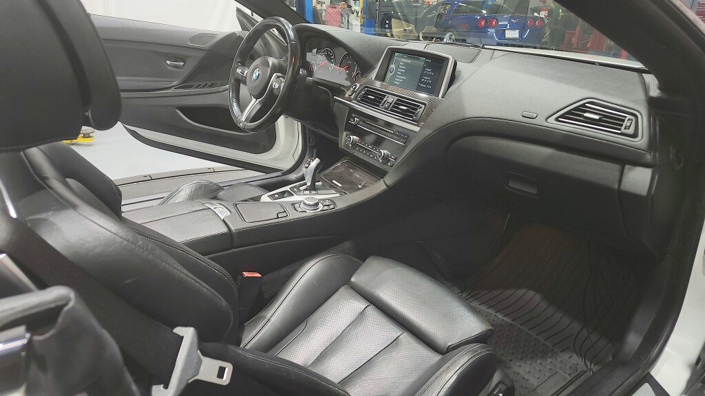 Used 2013 BMW M6 Convertible RWD image 24
