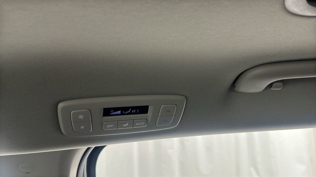 New 2026 Kia Carnival FWD image 38