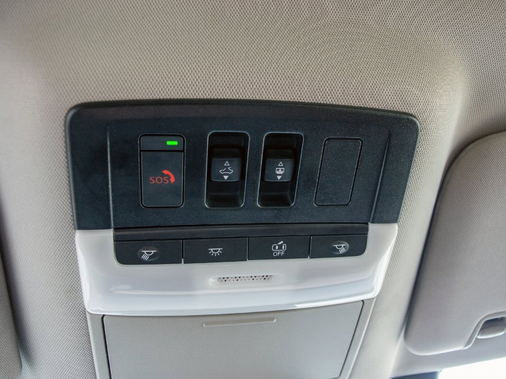 Used 2024 Nissan Pathfinder Platinum image 26