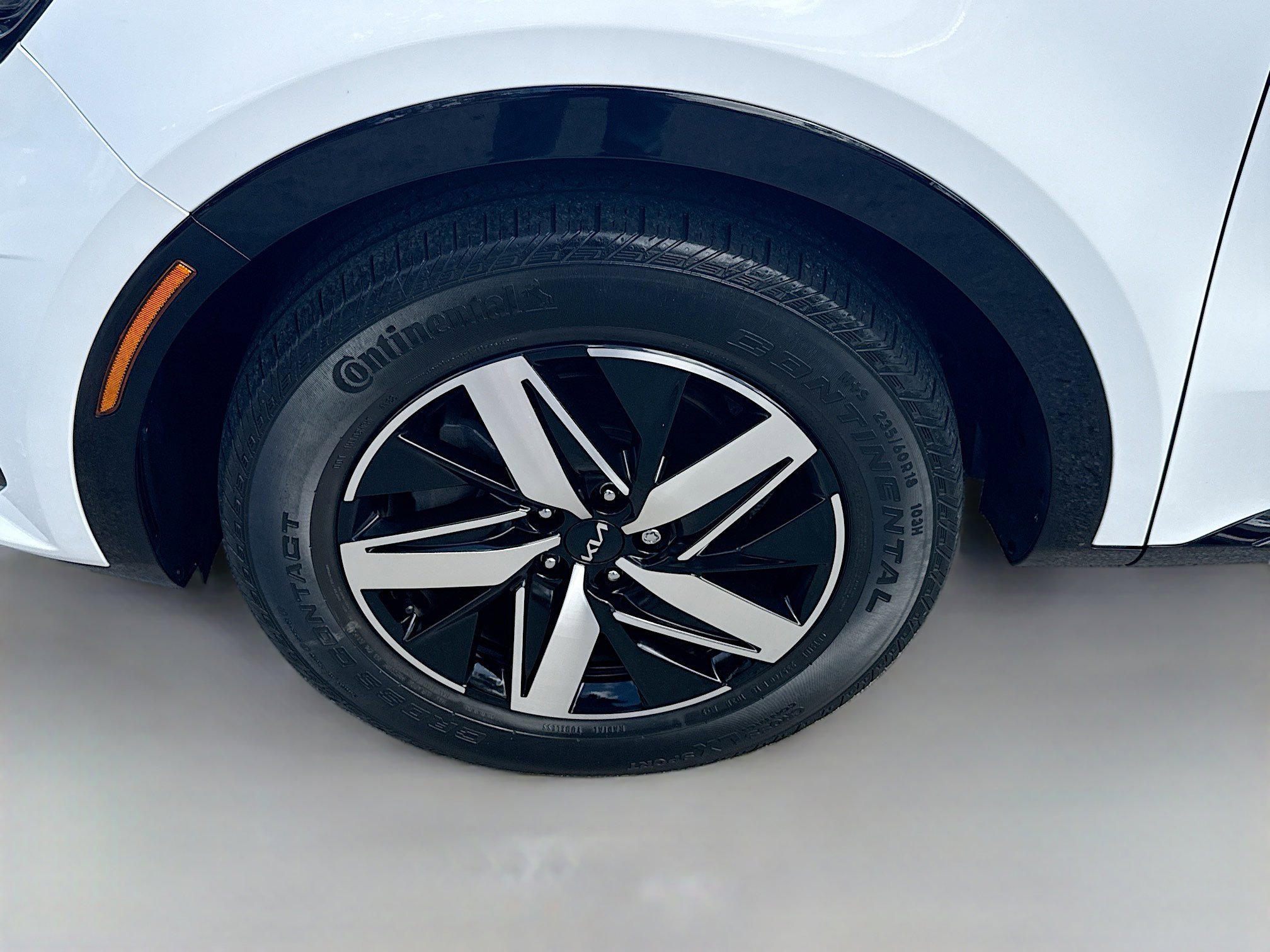 Used 2023 Kia Sorento S image 35