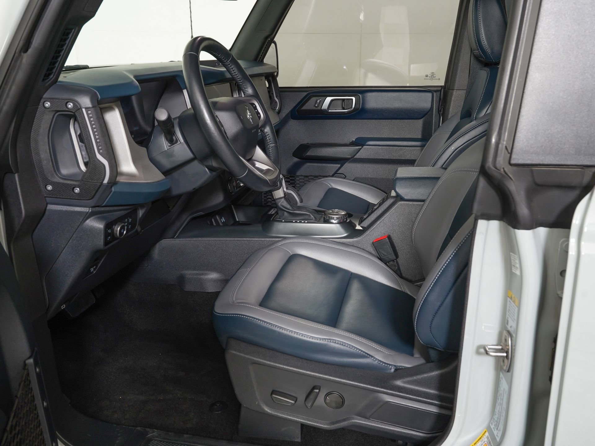 Used 2024 Ford Bronco Outer Banks AWD/4WD image 13