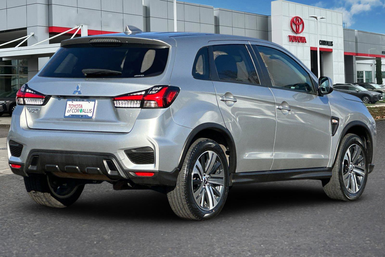 Used 2024 Mitsubishi Outlander Sport ES image 4