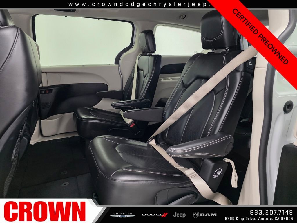 Certified 2024 Chrysler Pacifica Touring-L image 18