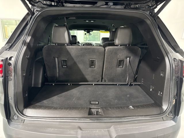 Used 2022 Chevrolet Traverse LT image 13