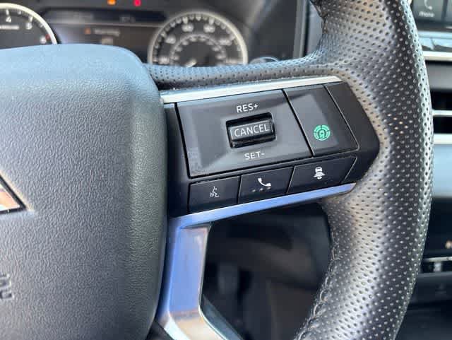 Used 2024 Mitsubishi Outlander SE AWD/4WD image 12