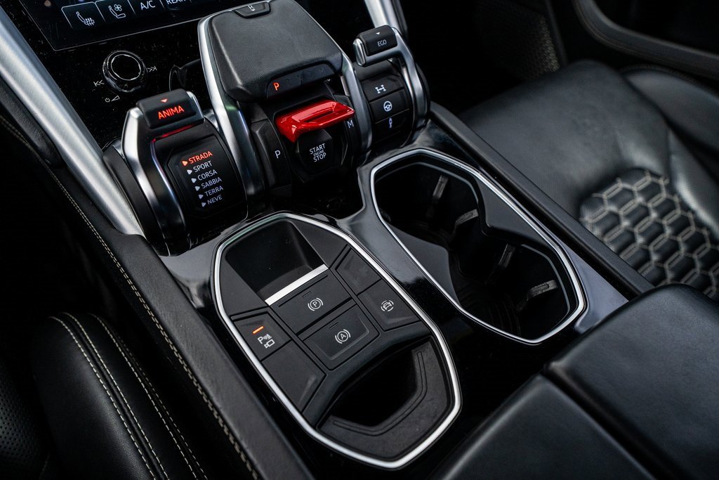 Used 2019 Lamborghini Urus image 56