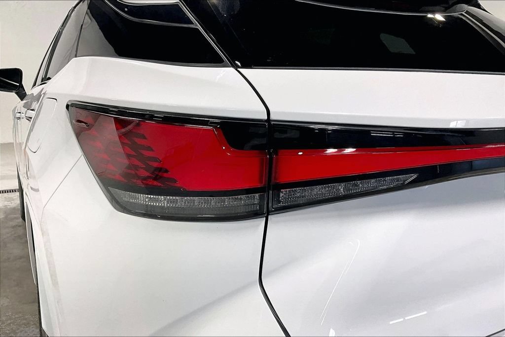 Used 2023 Lexus RX 500h F Sport w/ Accessory Package (2T) AWD/4WD image 38