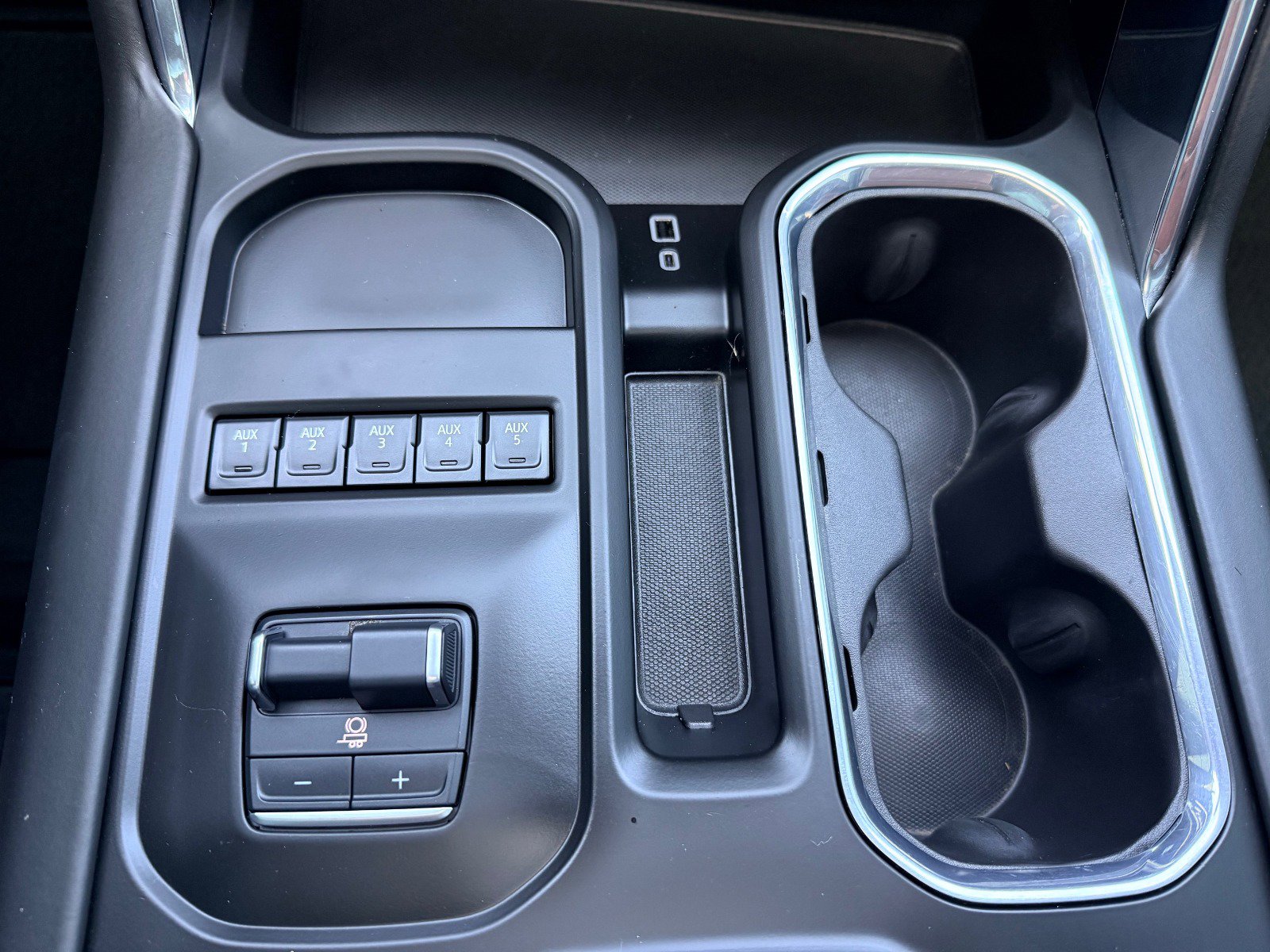 Certified 2025 GMC Sierra 3500 Denali Ultimate image 30