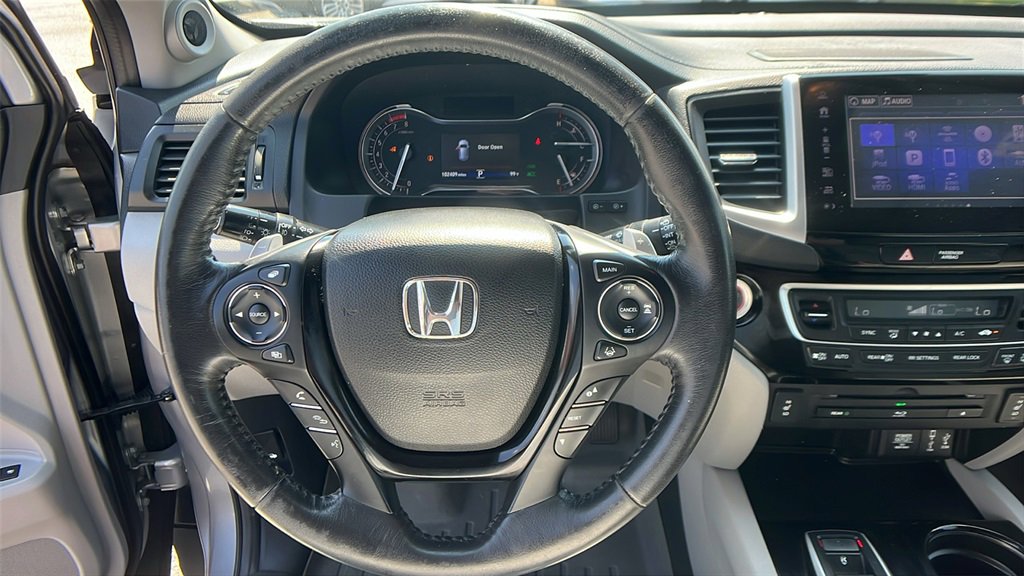 Used 2017 Honda Pilot Touring image 24