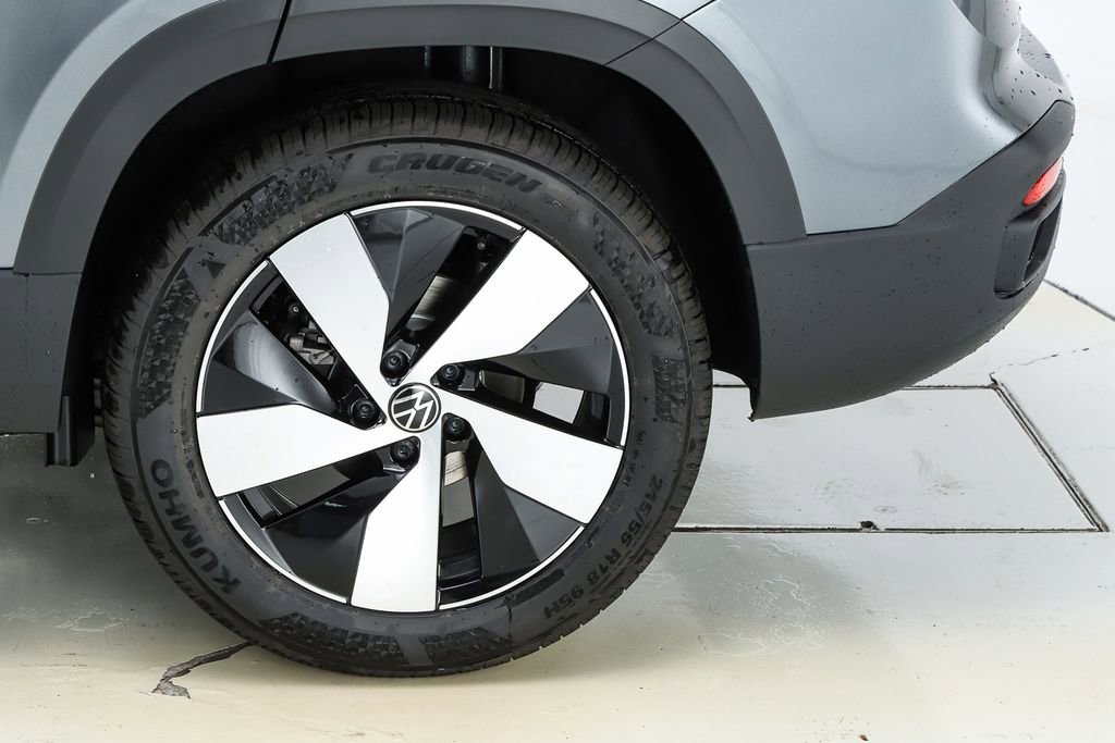 New 2025 Volkswagen Taos S image 43