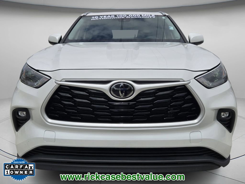 Used 2024 Toyota Highlander XLE image 5