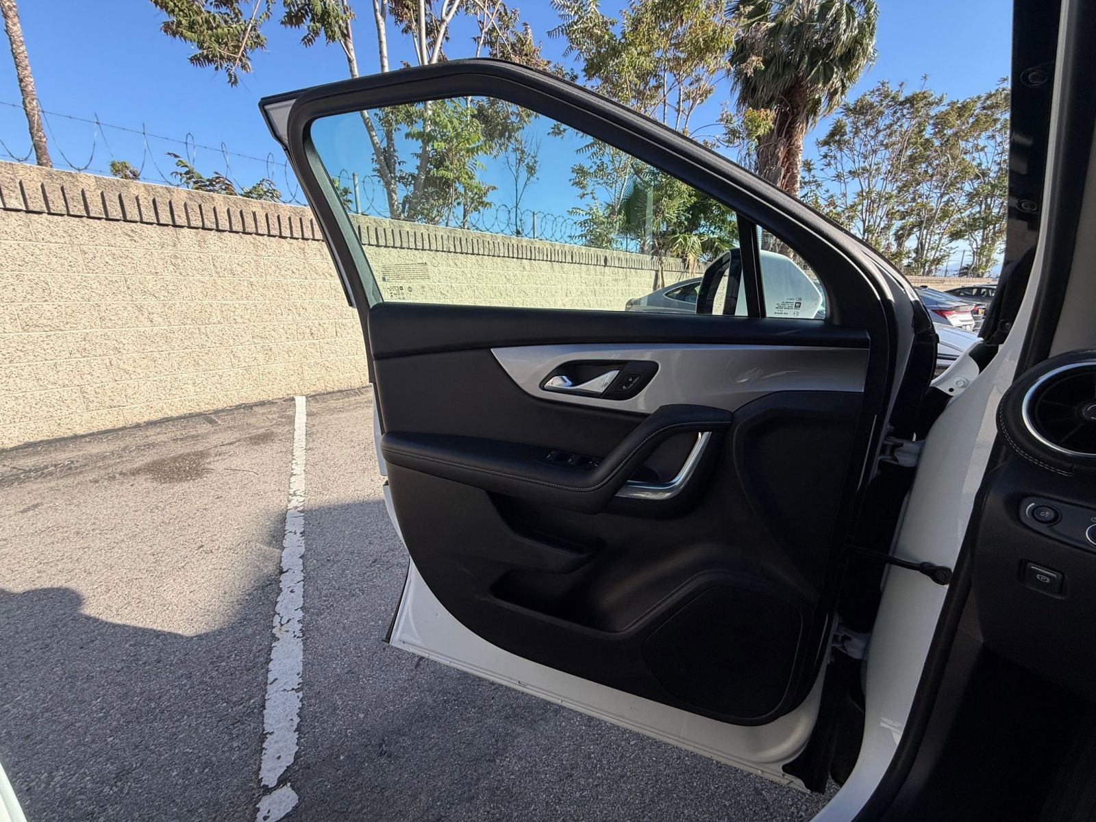 Used 2025 Chevrolet Blazer LT image 18