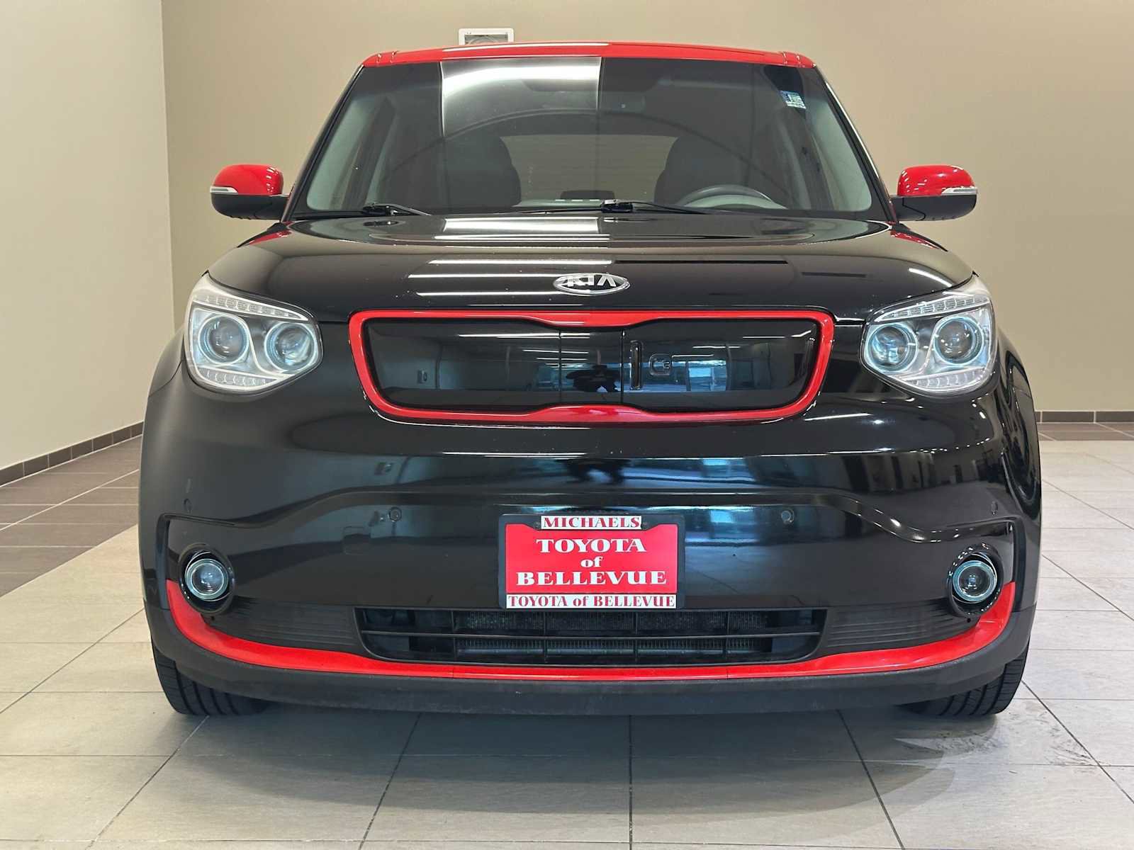 Used 2016 Kia Soul EV + image 6