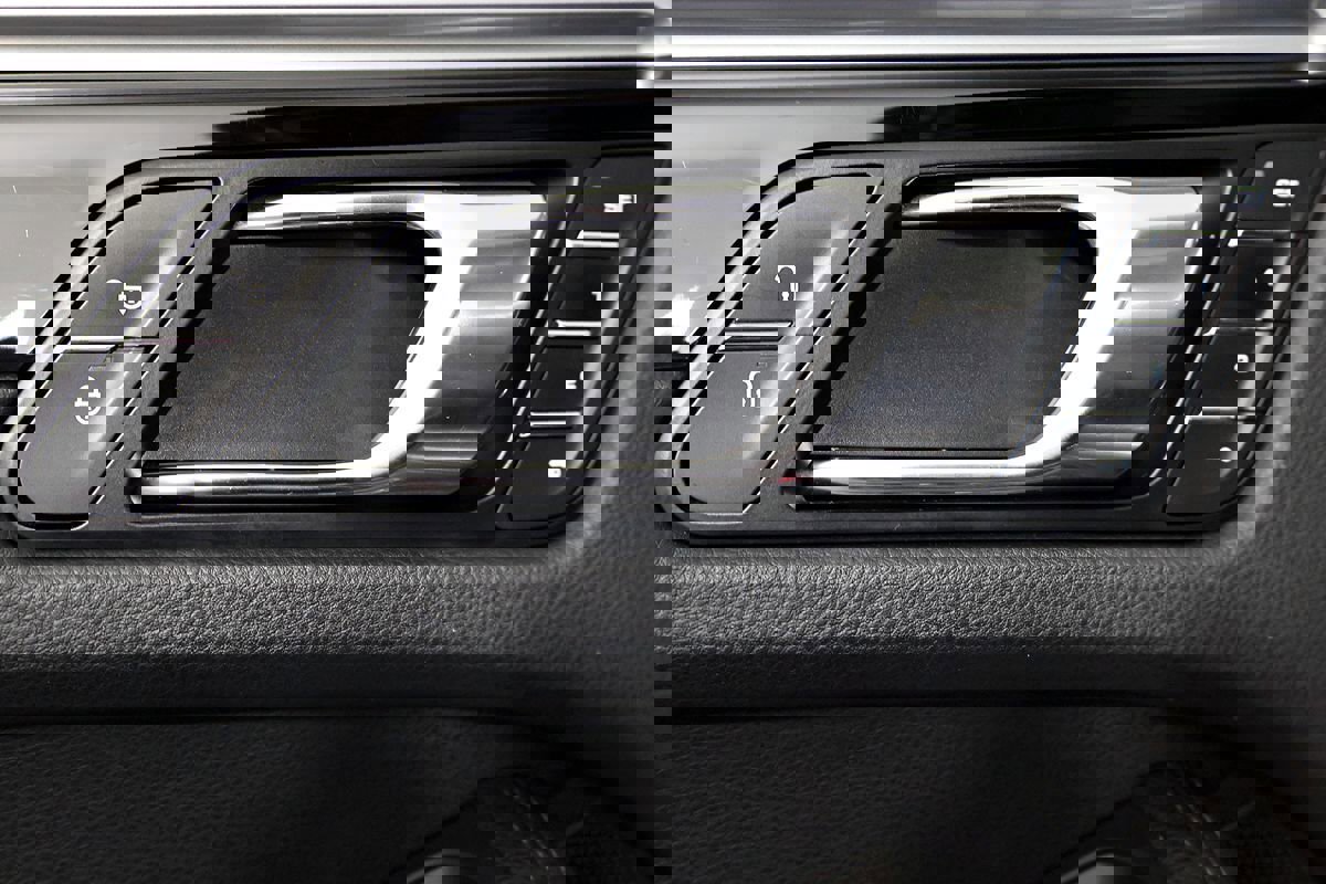 Used 2017 Porsche Macan S image 17