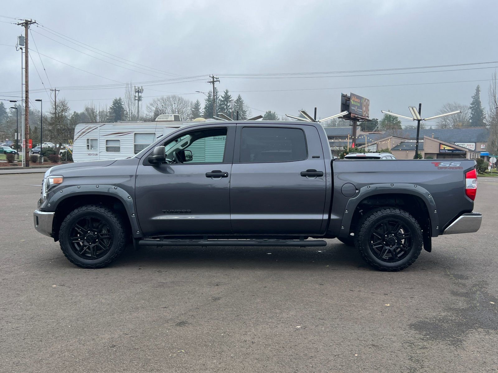 Used 2018 Toyota Tundra SR5 image 7