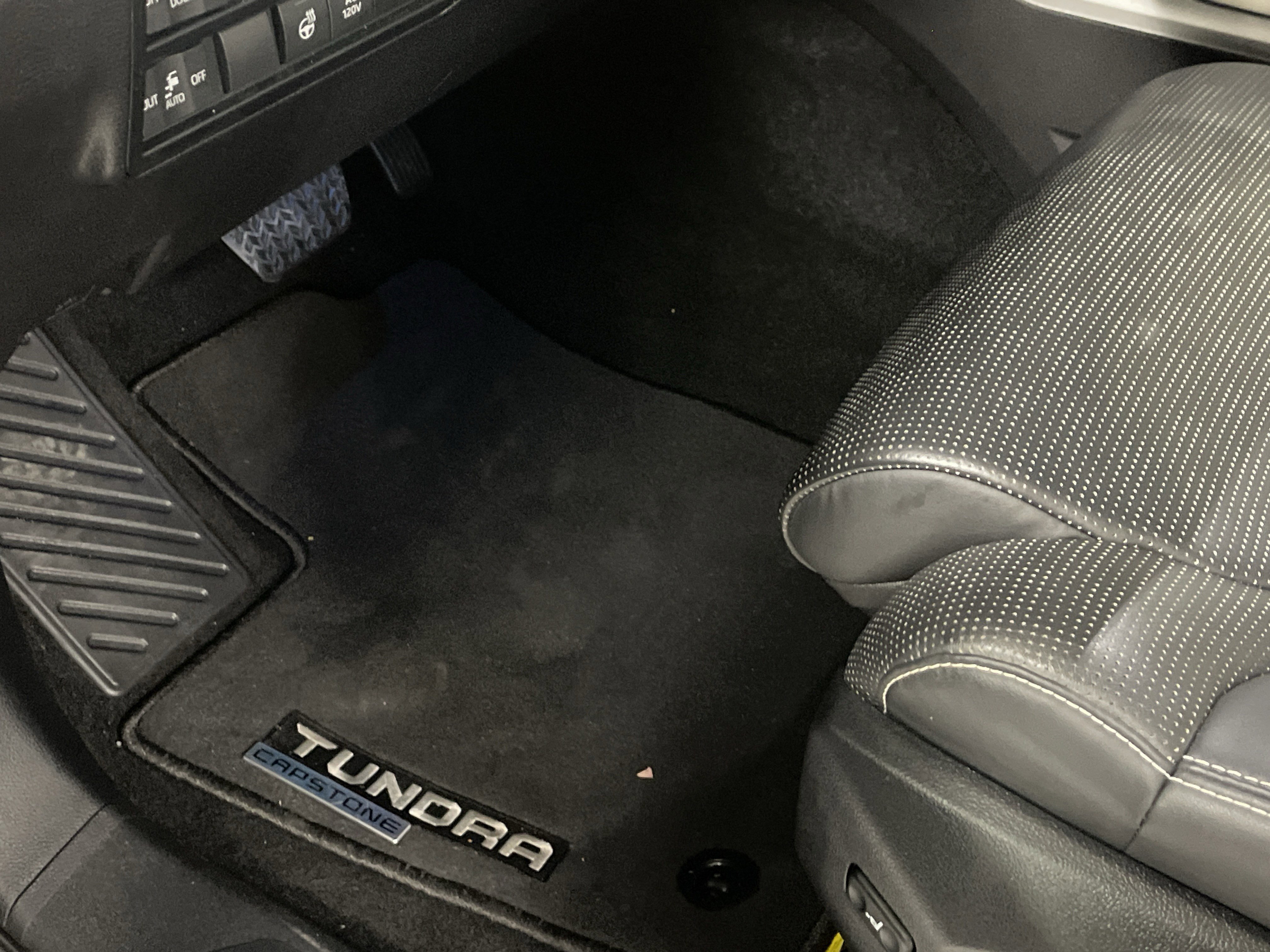 Used 2024 Toyota Tundra Capstone AWD/4WD image 17