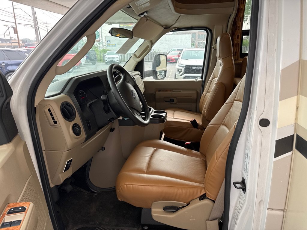 Used 2016 Ford E-450 and Econoline 450 Super Duty w/ Motorhome Prep Package RWD image 44