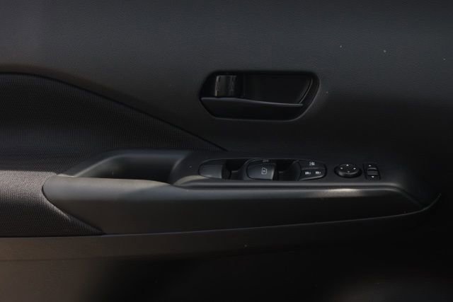 New 2025 Nissan Kicks Play S image 24