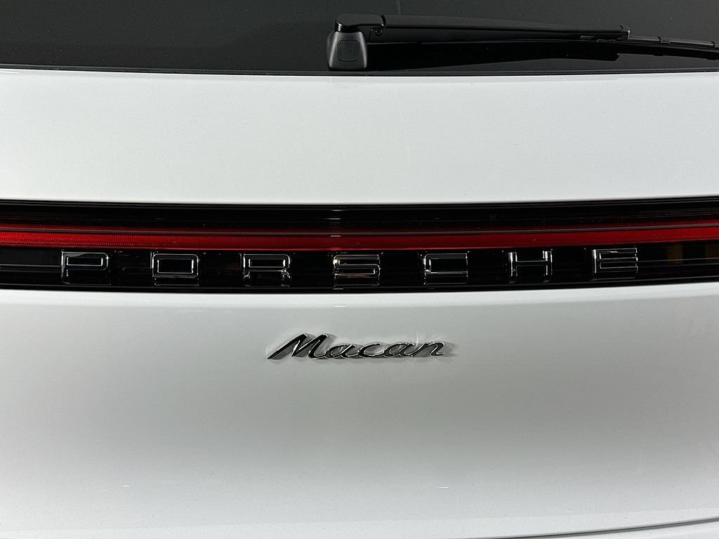 New 2026 Porsche Macan AWD/4WD image 35