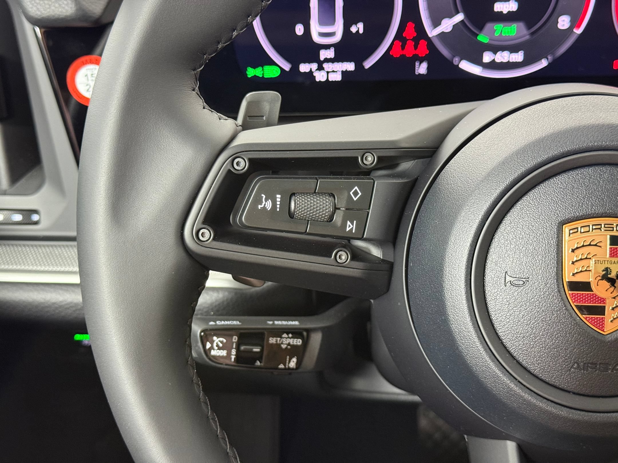 Certified 2026 Porsche Cayenne E-Hybrid Coupe AWD/4WD image 20