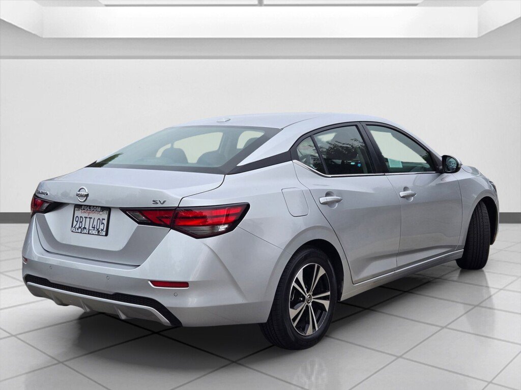 Used 2022 Nissan Sentra SV image 5