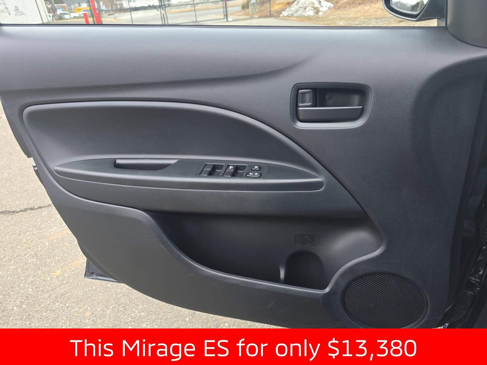 Used 2024 Mitsubishi Mirage ES image 32