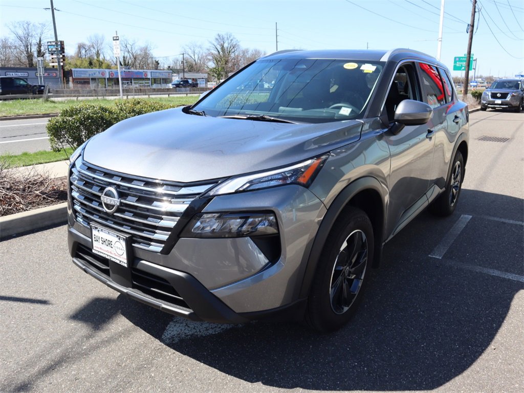 Certified 2025 Nissan Rogue SV w/ SV Premium Package image 8