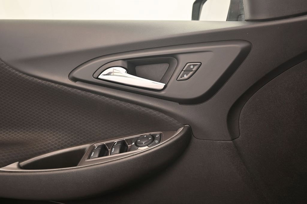 Used 2025 Chevrolet Malibu LT FWD image 14