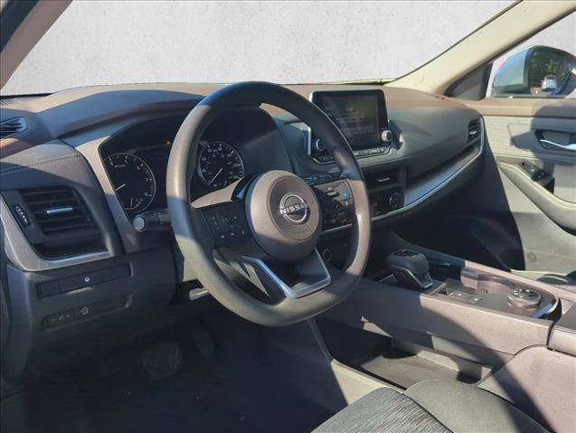 Used 2023 Nissan Rogue SV AWD/4WD image 9