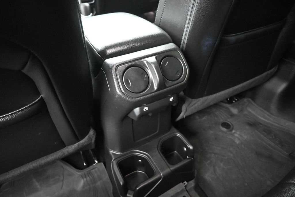 Used 2023 Jeep Gladiator Sport AWD/4WD image 18