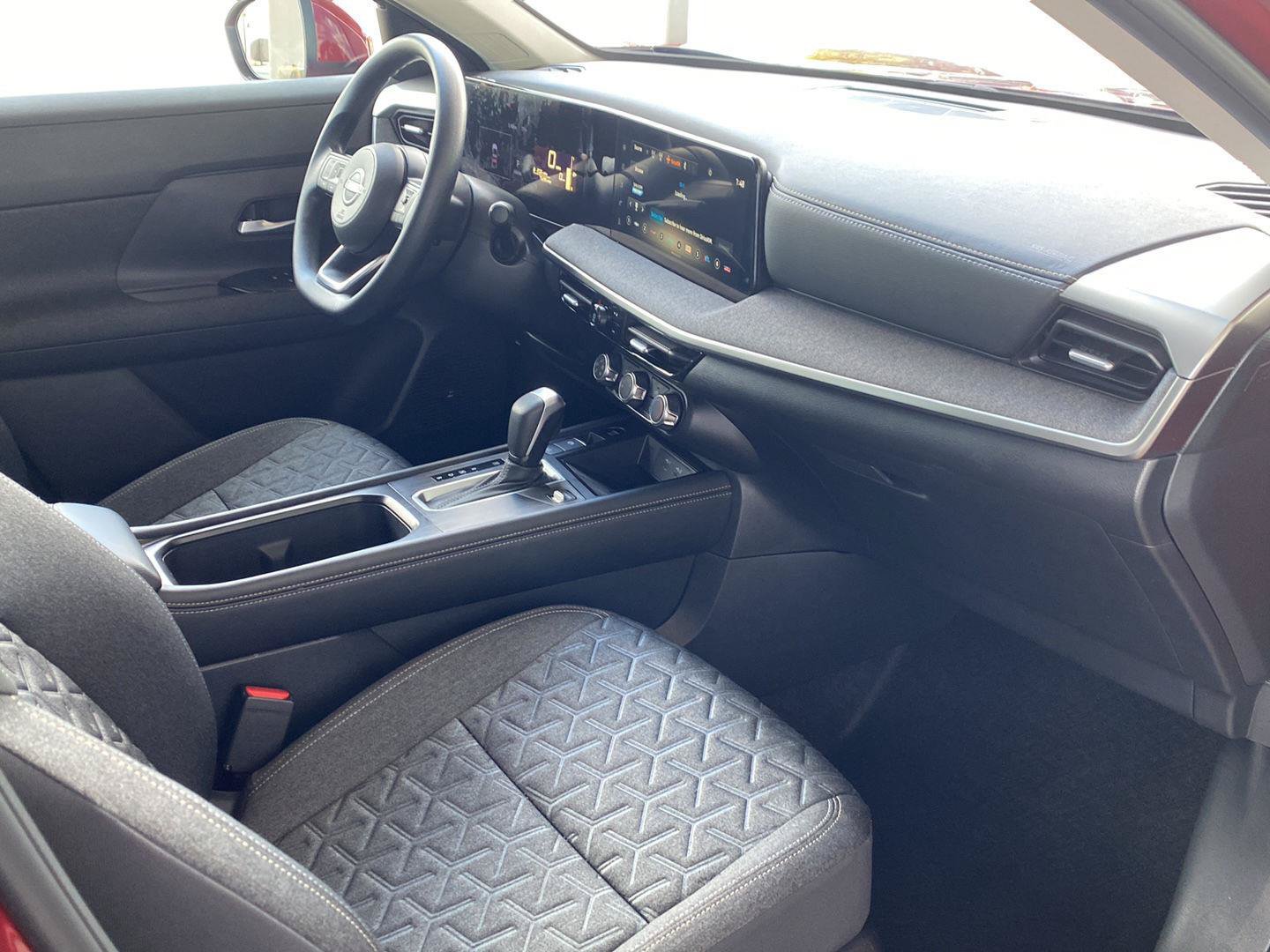 Certified 2025 Nissan Kicks SV AWD/4WD image 23