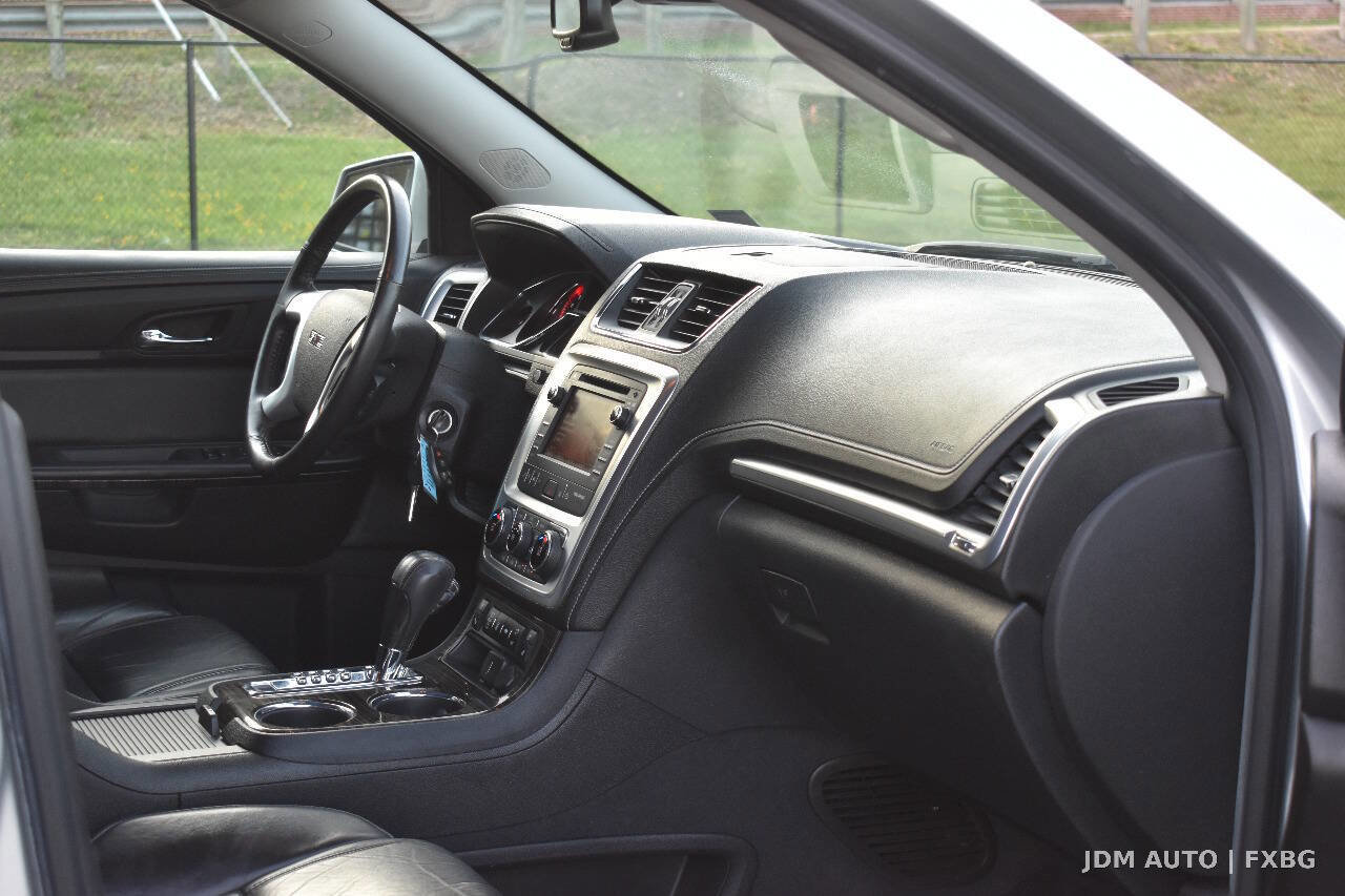 Used 2015 GMC Acadia SLT w/ Technology Package AWD/4WD image 17