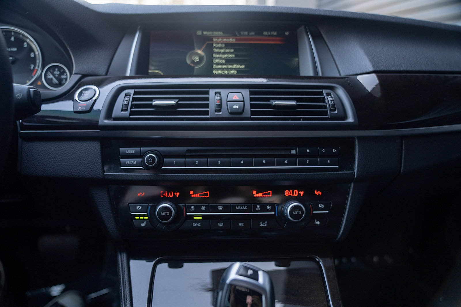 Used 2014 BMW 528i xDrive Sedan AWD/4WD image 11