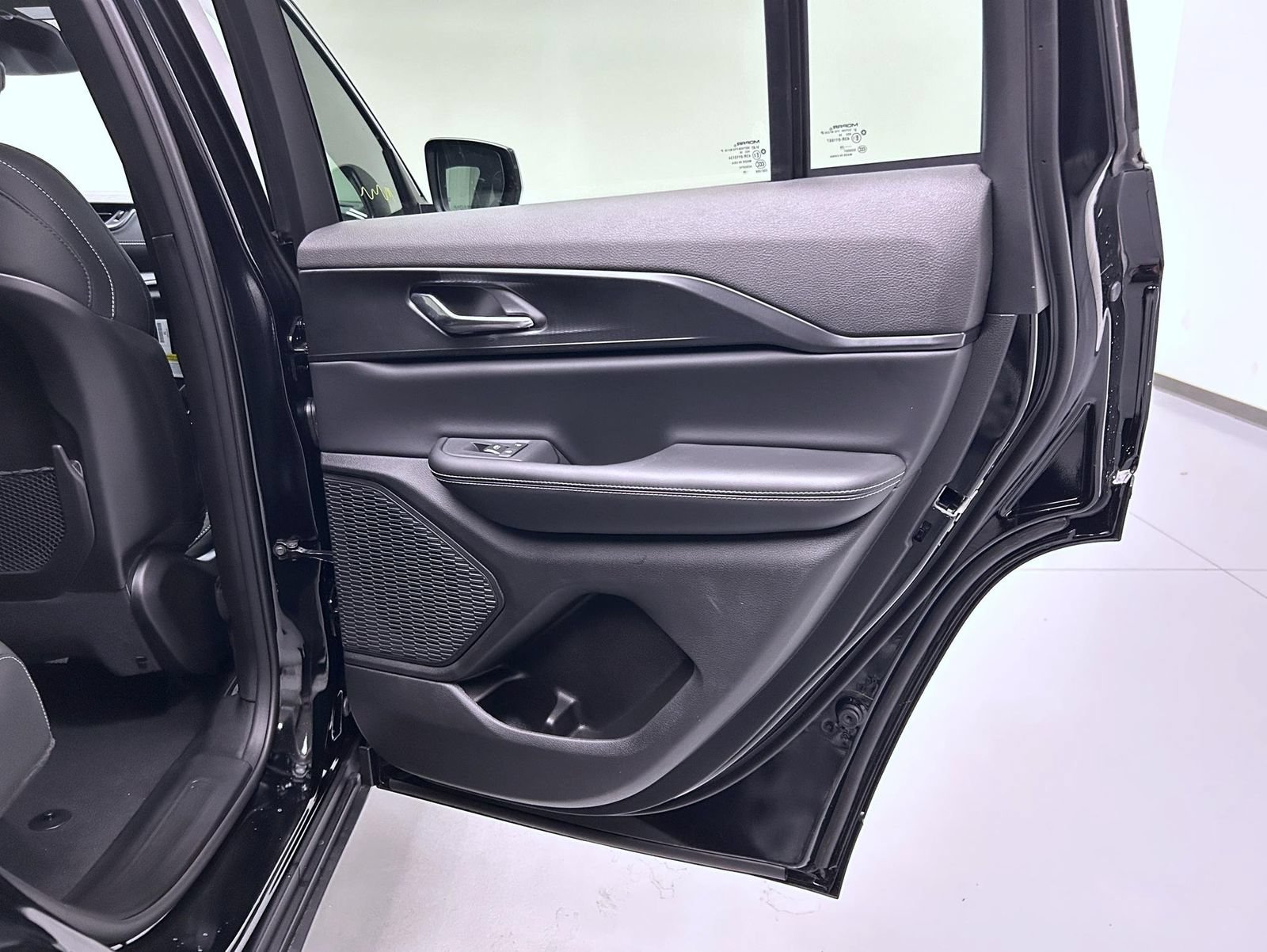 New 2026 Jeep Grand Cherokee Laredo X AWD/4WD image 17