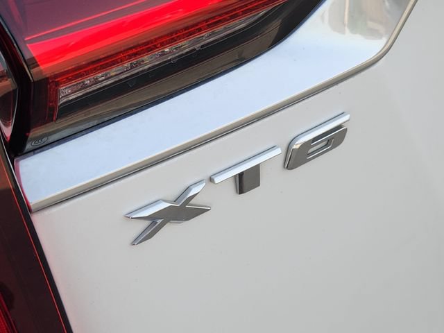 Used 2022 Cadillac XT6 Premium Luxury w/ Platinum Package FWD image 9
