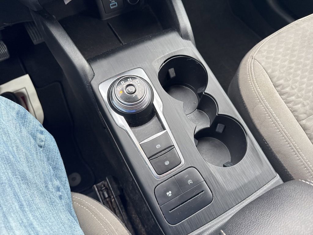 Used 2020 Ford Escape SE image 18