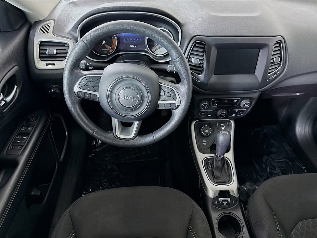Used 2019 Jeep Compass Sport w/ Tech Group AWD/4WD image 3